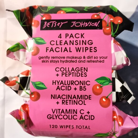 Betsey Johnson Other - Betsey Johnson Skincare Cleansing Facial Wipes Niacinamide & Retinol 4 Pack NEW